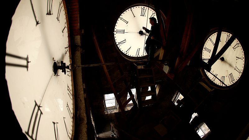 Video: Sommerzeit beginnt - die Politik hinter der Zeitumstellung