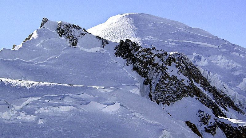 Video: Murmeltiere und weniger Schnee: Ein Bericht aus Frankreichs Alpen