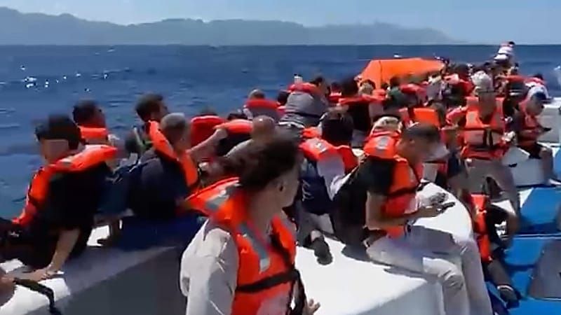 Video: Fährunglück vor Nordzypern: Acht Tote und 18 Vermisste