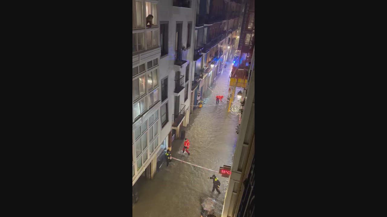 Video: Spanien: Starke Regenfälle verursachen Überschwemmungen in ganz Bizkaia