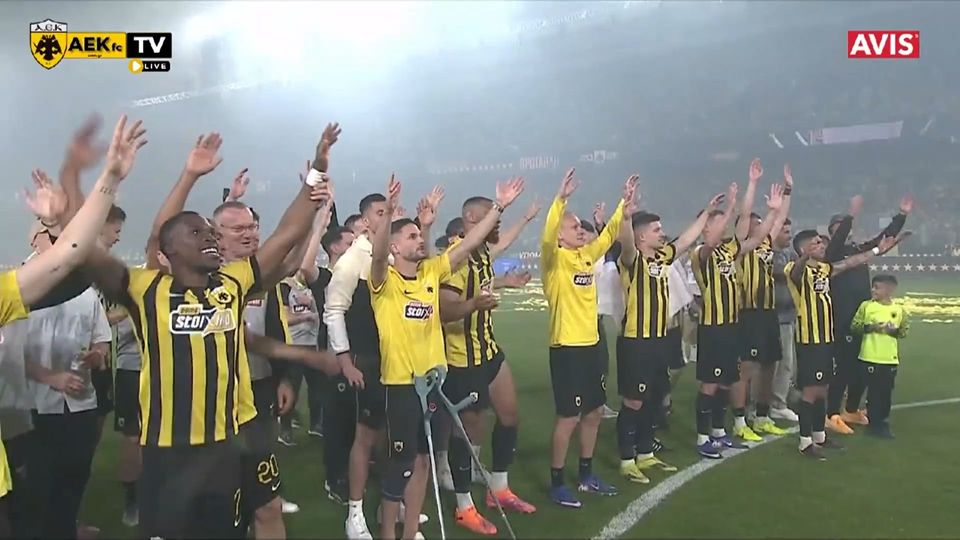 Στο πάρτι και ο Μιγιάτ Γκατσίνοβιτς με τις πατερίτσες στο χέρι (VID)