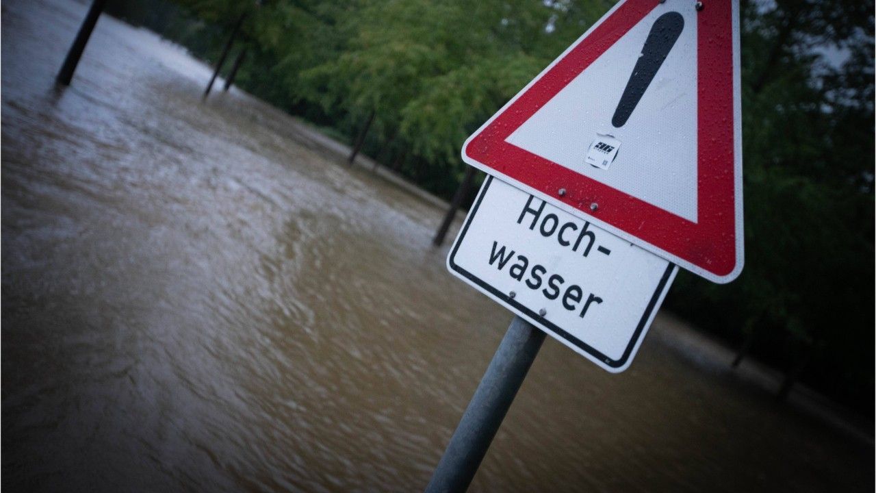 Mit Schlauchboot gekentert: Feuerwehrmann stirbt bei Hochwassereinsatz