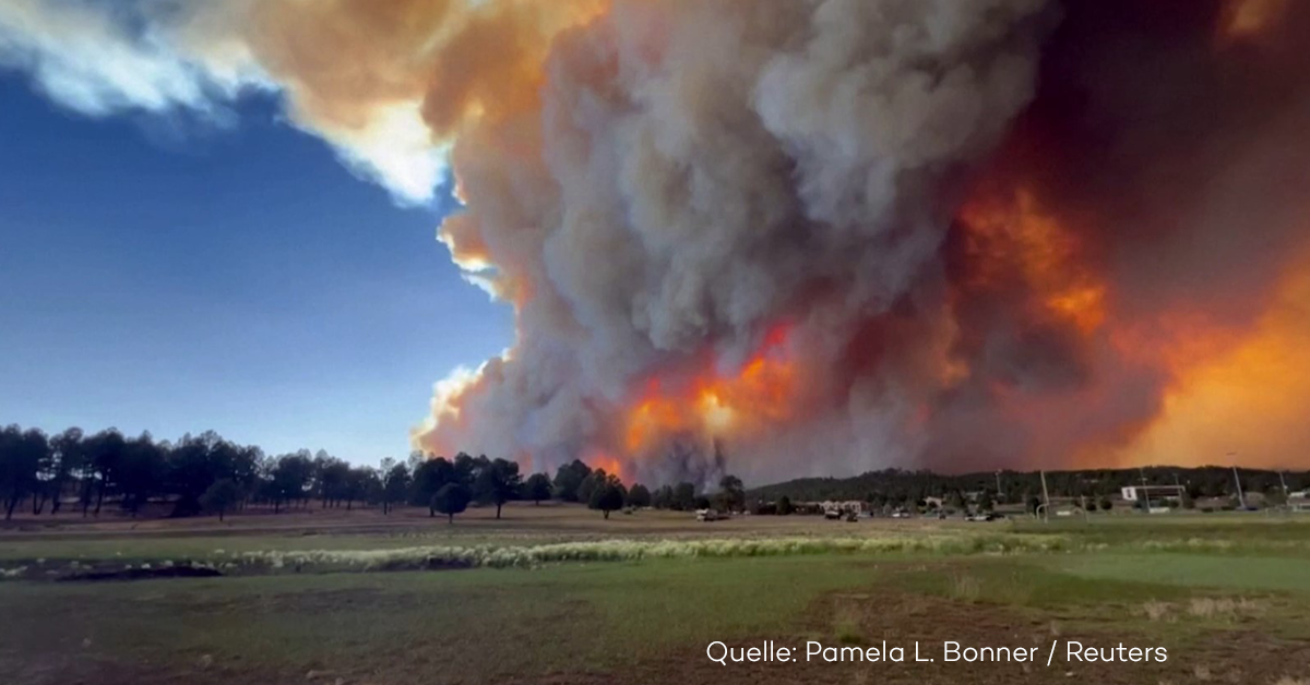 Riesige Flammen über Wohngebiet in New Mexico