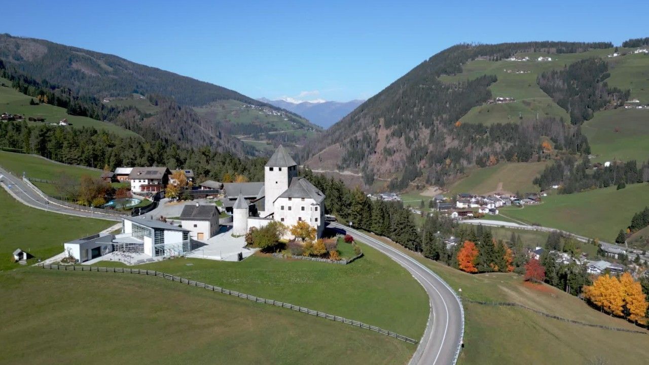 Mitten im Südtiroler Ausflugsgebiet: Gewaltige Felsen stürzen in die Tiefe