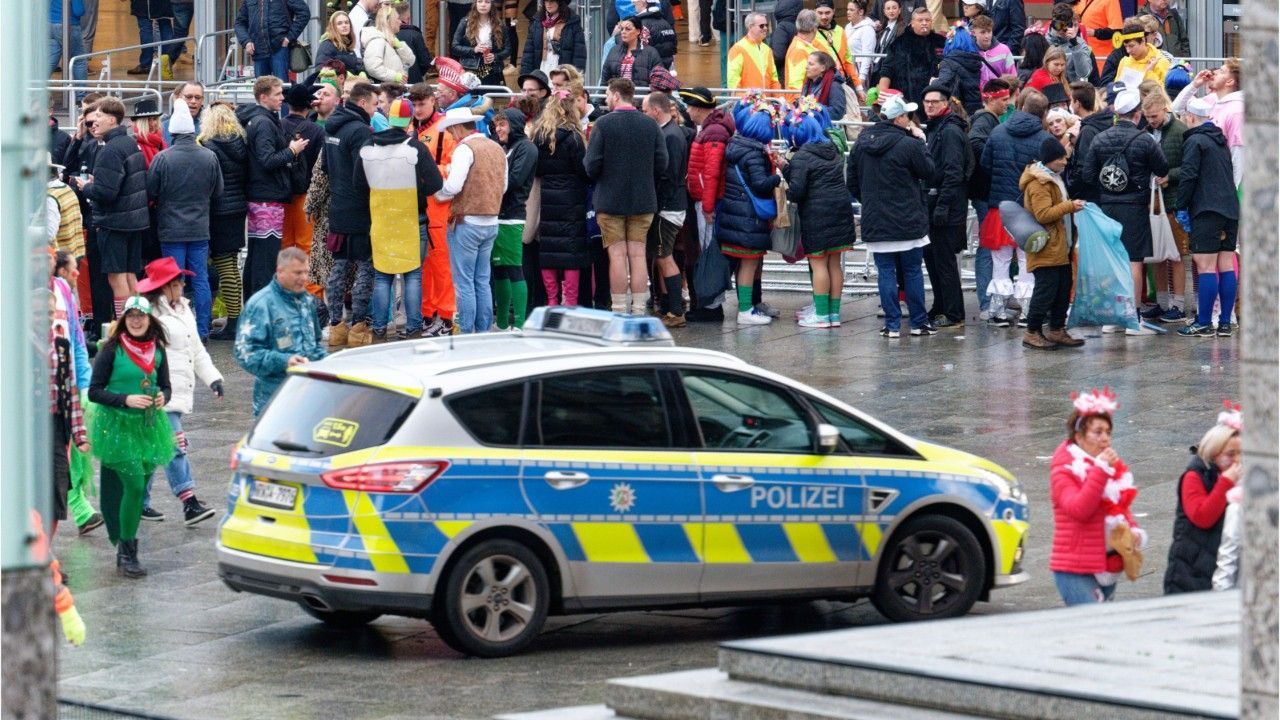 Gegen Übergriffe, Müll und Wildpinkler: So stark sichert Köln den Karneval ab