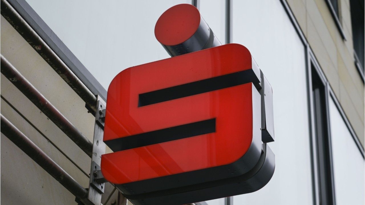 Gerichtsurteil: Sparkassen-Kunden bekommen Geld zurück