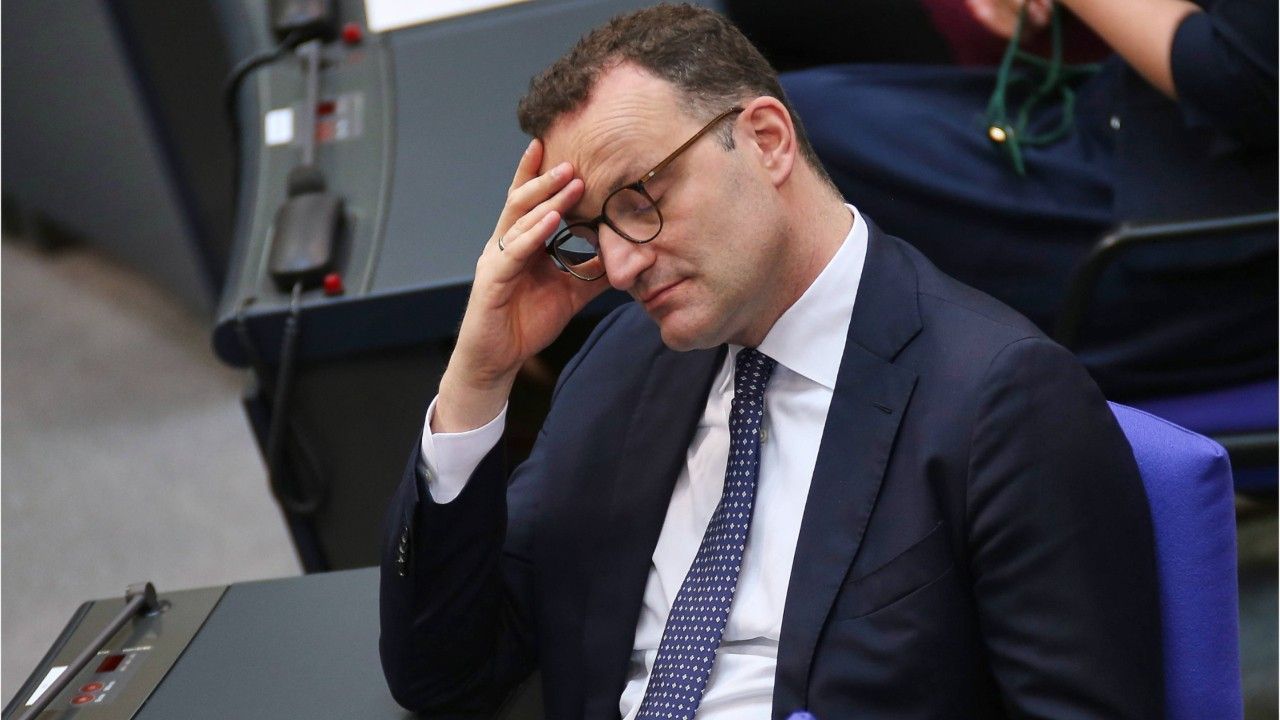 Corona-Masken: Bericht belastet Spahn