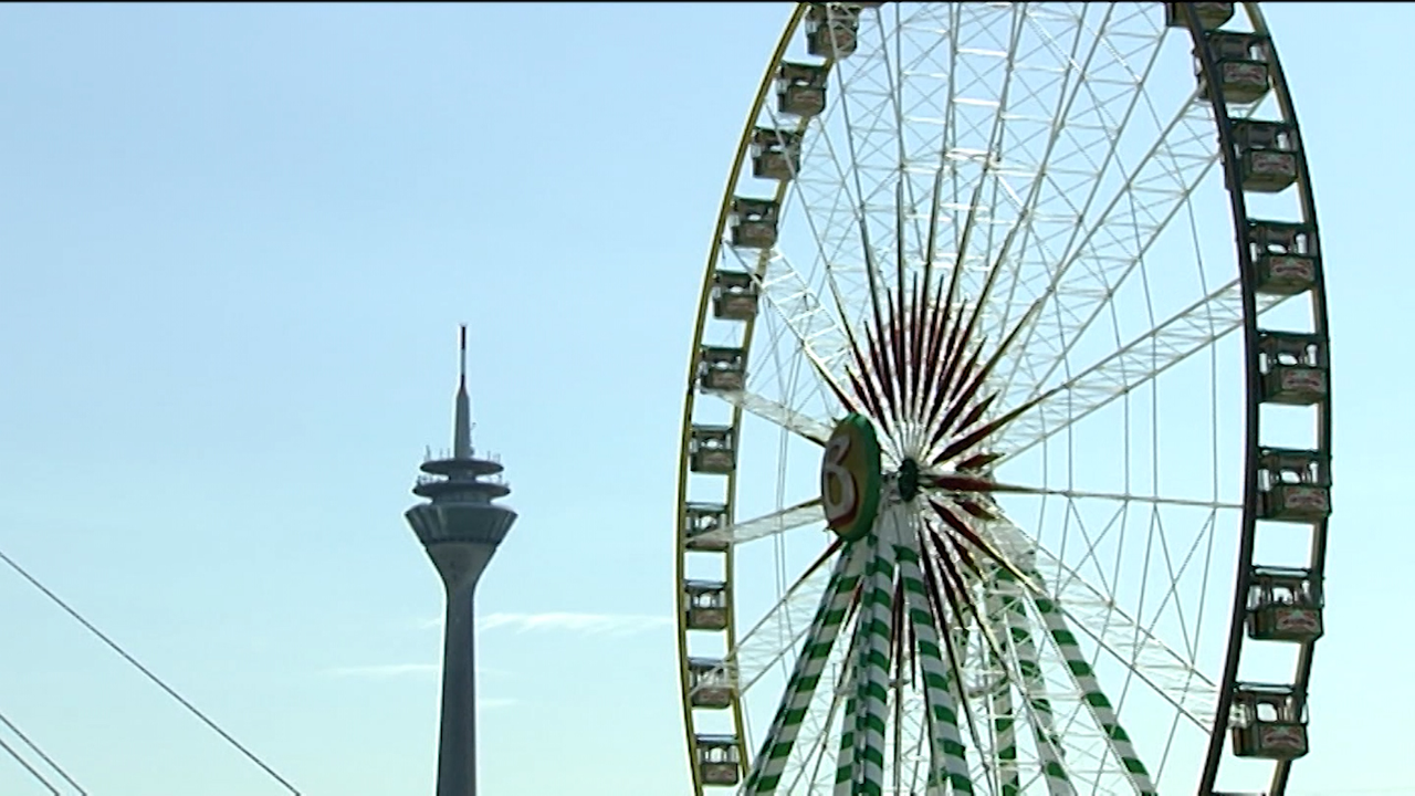 Video: Erstmalige Drohnenshow bei Kirmes mit 4M Besuchern