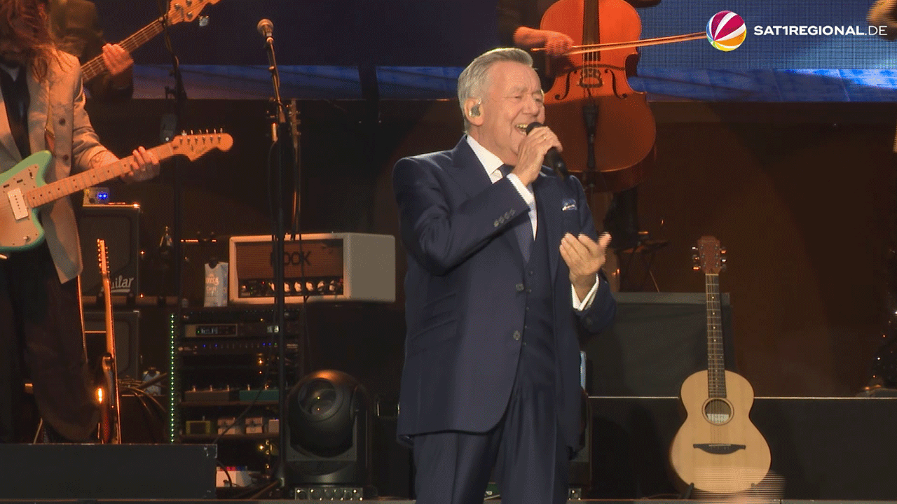 Video: Roland Kaiser lässt Fan-Herzen bei Sommerfestival in Wolfsburg höher schlagen.