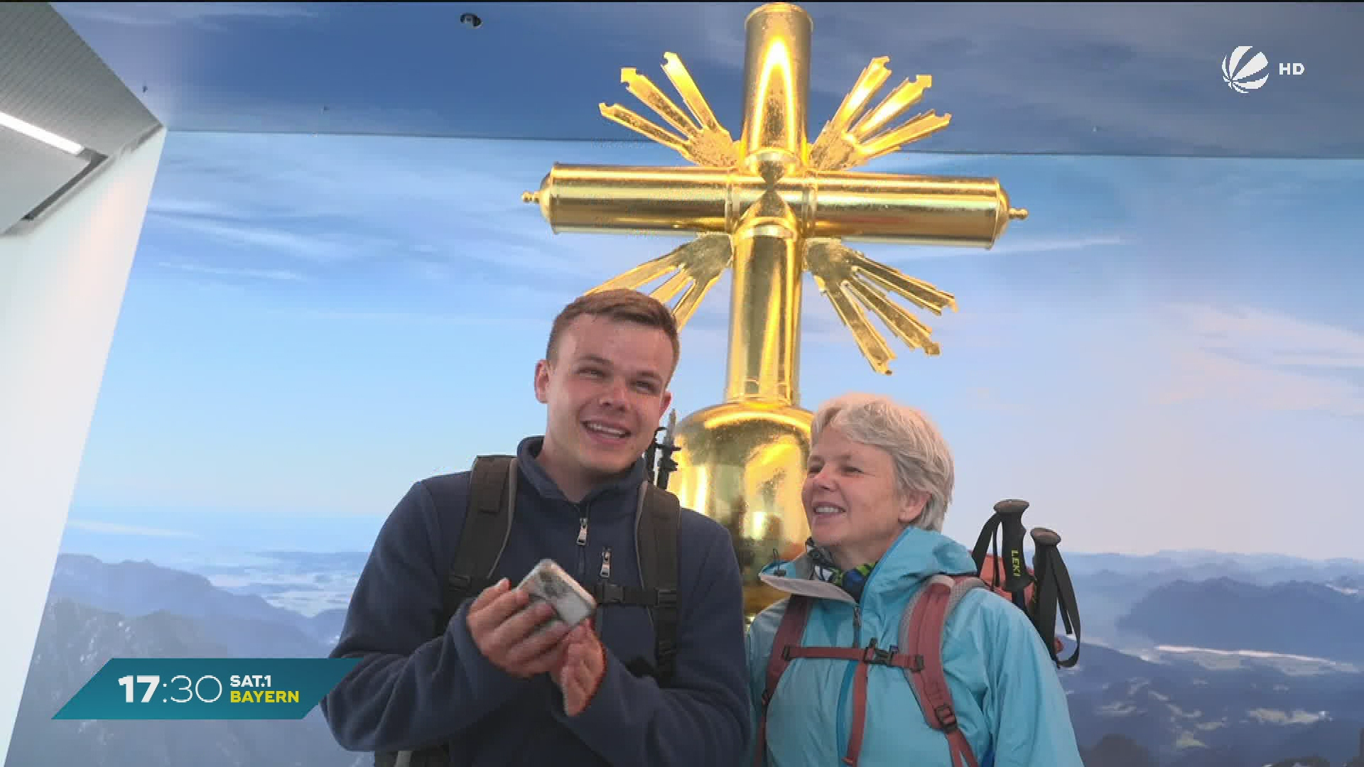 Video: Zugspitze reagiert auf Ansturm: Neues Gipfelkreuz in der Bergstation