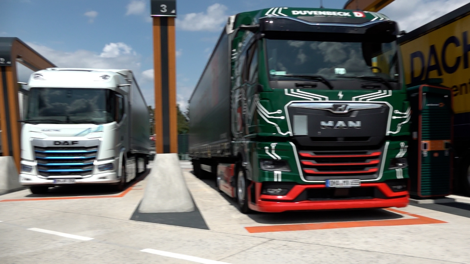 Video: Start für E-LKW: Recklinghausen eröffnet Schnellladepark