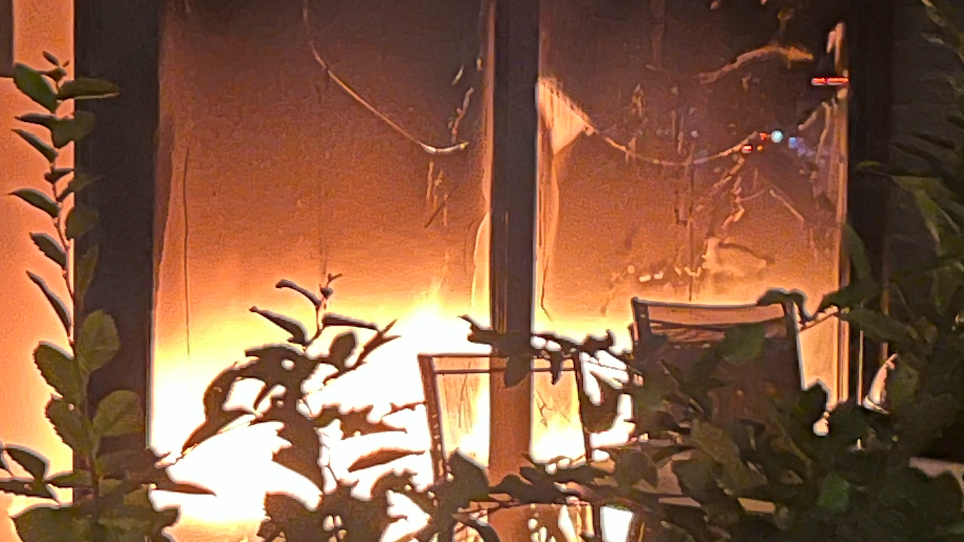 Video: 73-Jähriger stirbt in Brand: Nachbarn hatten Gefahr vorausgesehen