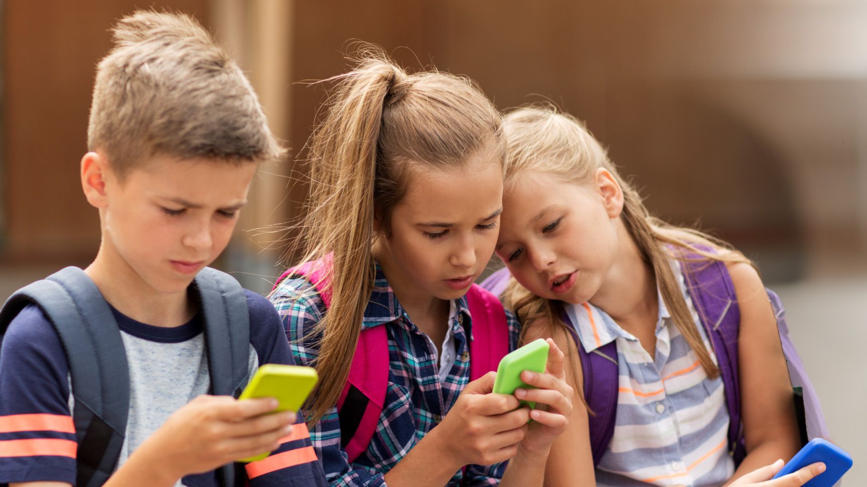 Video: Kommt die Altersgrenze für Social Media?