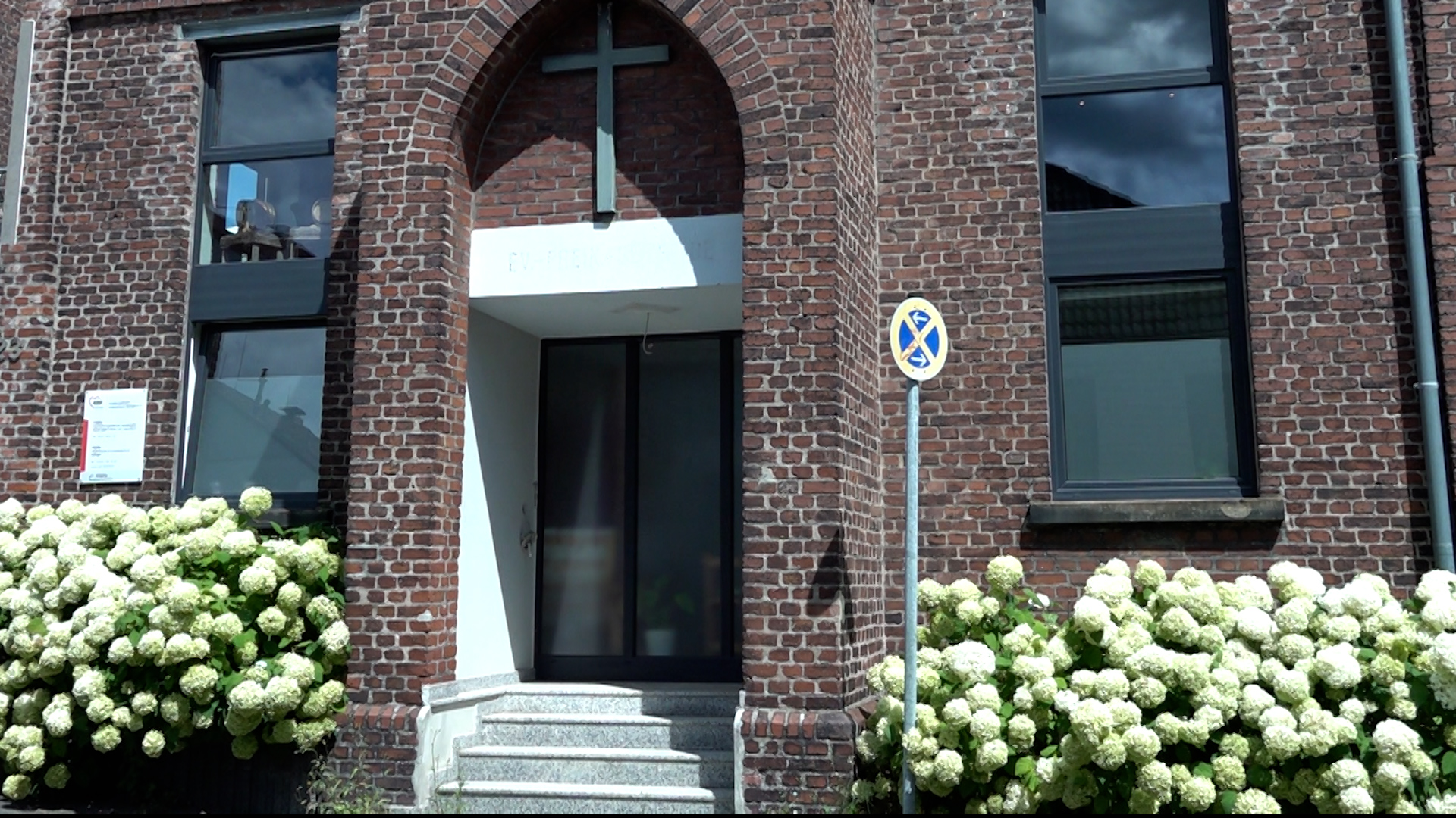 Video: Kirche wird zu Luxus-Loft: Ein Heiligtum wird zum Wohntraum