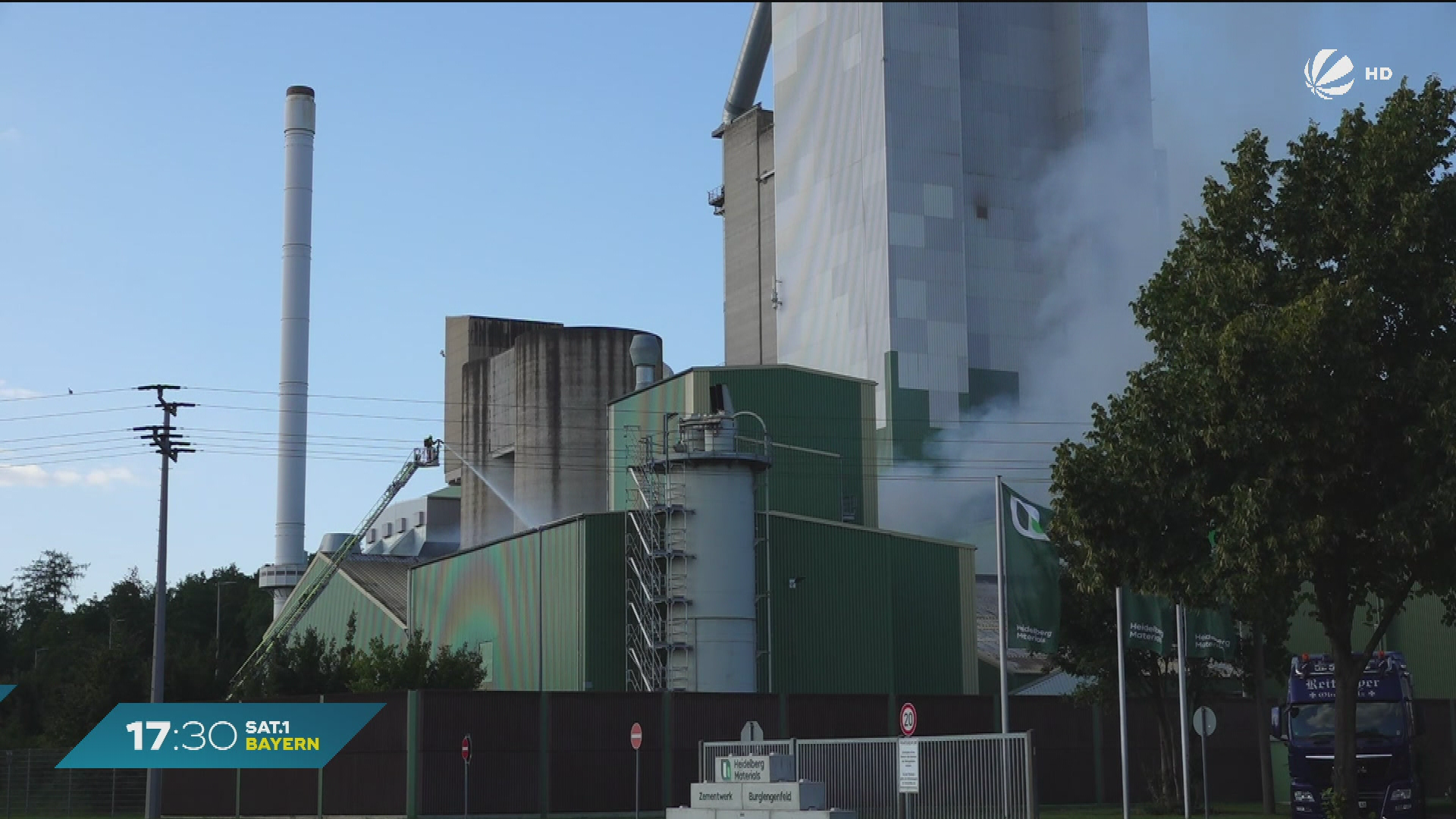 Video: Brand in Zementwerk in Burglengenfeld: Ursache weiter unklar