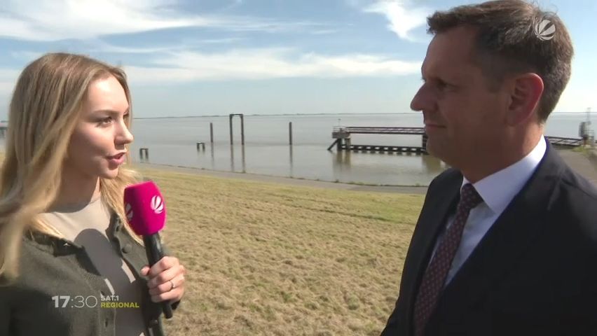 Video: Bau von Großschiffliegeplatz in Emden mit symbolischem Rammschlag gestartet