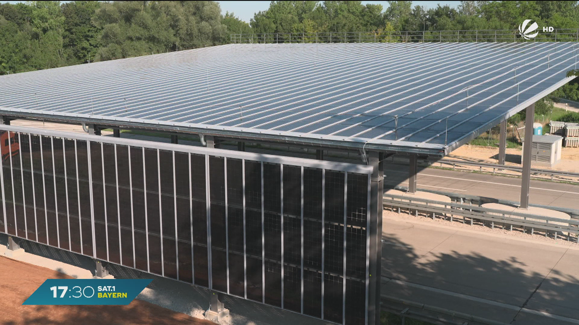 Video: Photovoltaik-Brücke über der Straße? Strom-Pilotprojekt bei Freising
