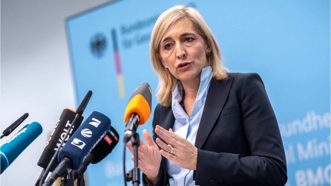 Warken dringt auf schärfere Regeln für Cannabis-Konsum