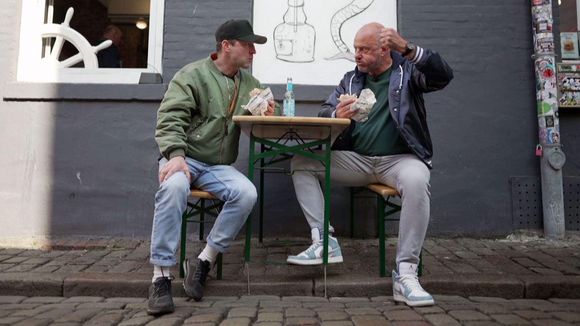 Outtake: Breakfast on the Reeperbahn - Fish sandwiches for Alex and Frank