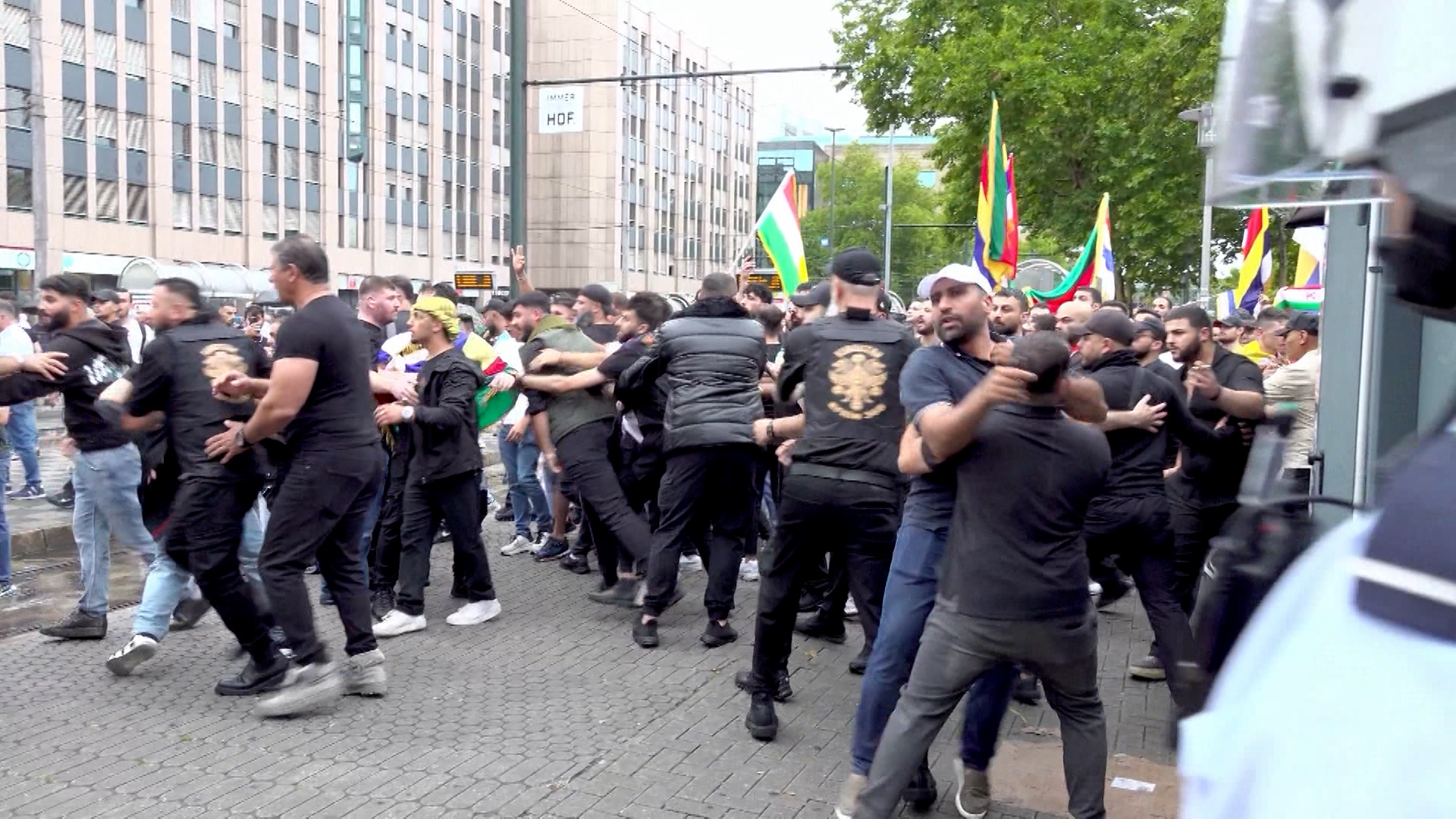 Video: Syrische Tatverdächtige in NRW steigen