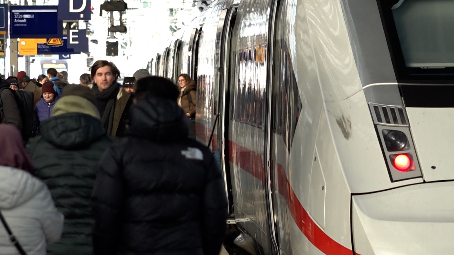 Video: Gen Z unzufrieden mit Verkehrsanbietern