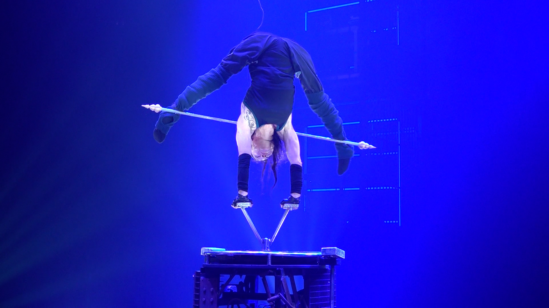 Video: Silke Pan begeistert beim Flic Flac Xmas