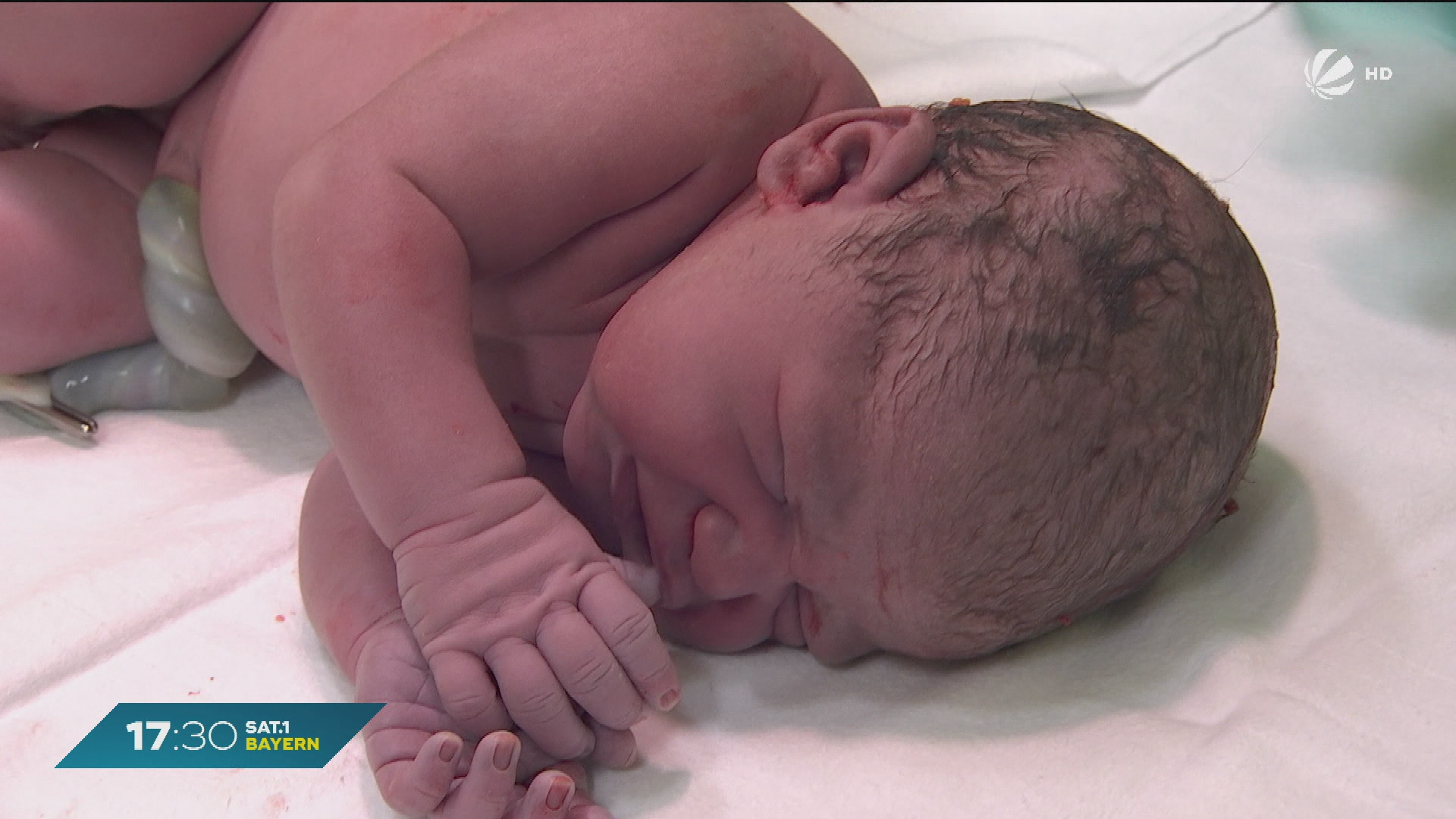 Video: Geburten an Heiligabend: 2024 wurden in Bayern nur 206 Kinder geboren