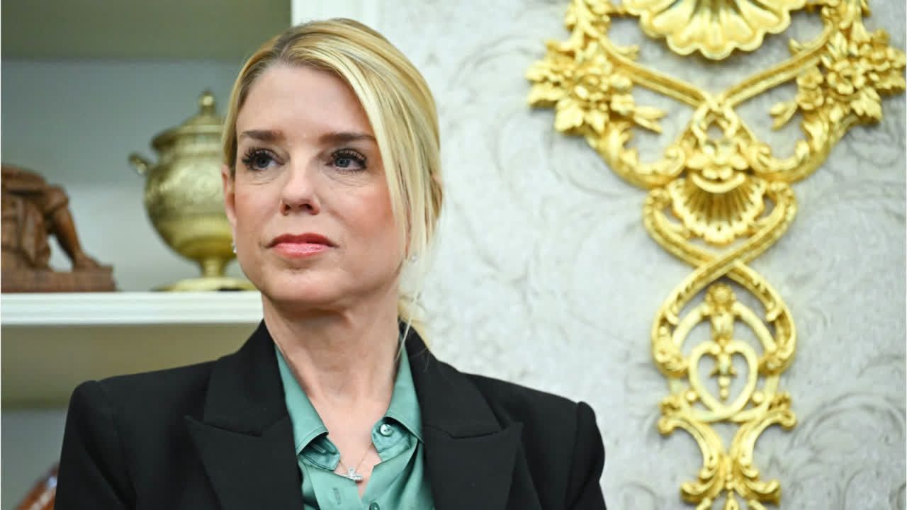 Video: Trump entlässt Justizministerin Pam Bondi
