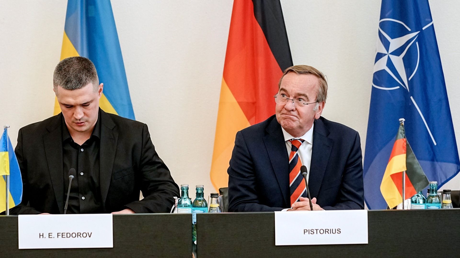 Video: 120.000 Drohnen und Raketen für Ukraine