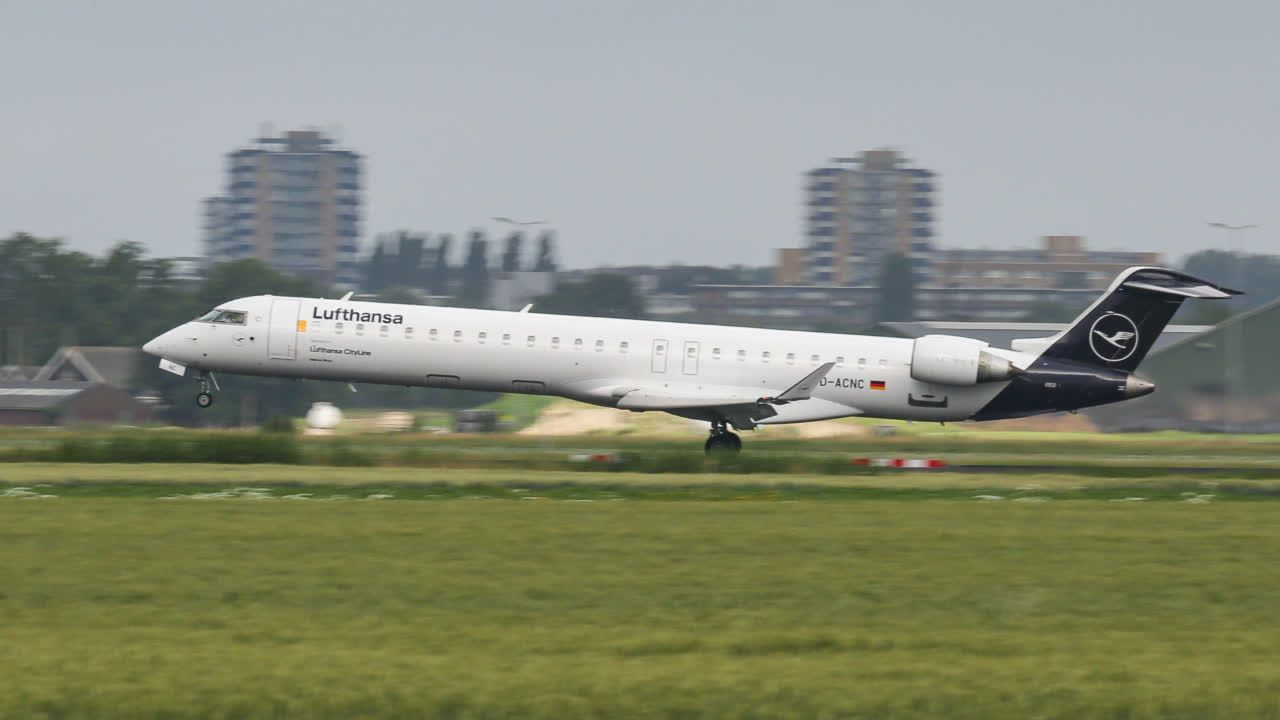 Video: Lufthansa streicht bis Oktober 20.000 Flüge