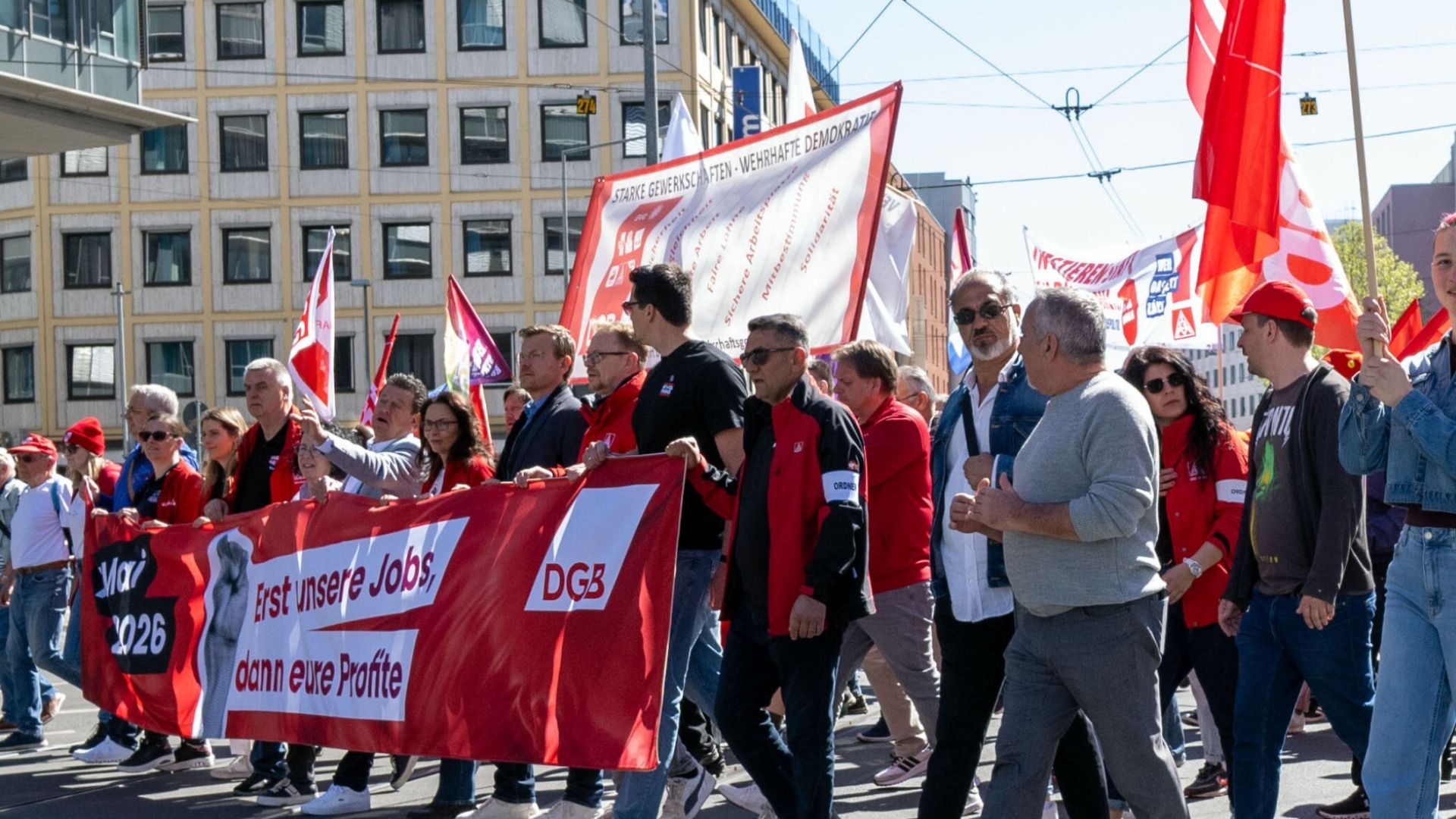 Video: Mai-Demos: Kritik an Schwarz-Rot