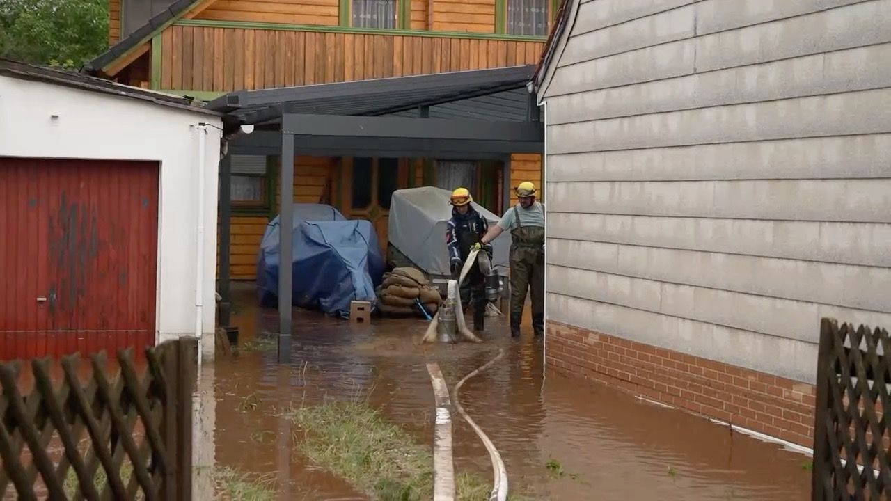 Video: Schwere Gewitter in Franken: Drohen weitere Unwetter?