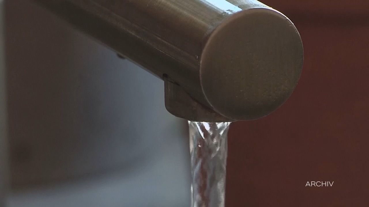 Video: Trockenheit in Bayern: Umweltminister ruft zum Wassersparen auf