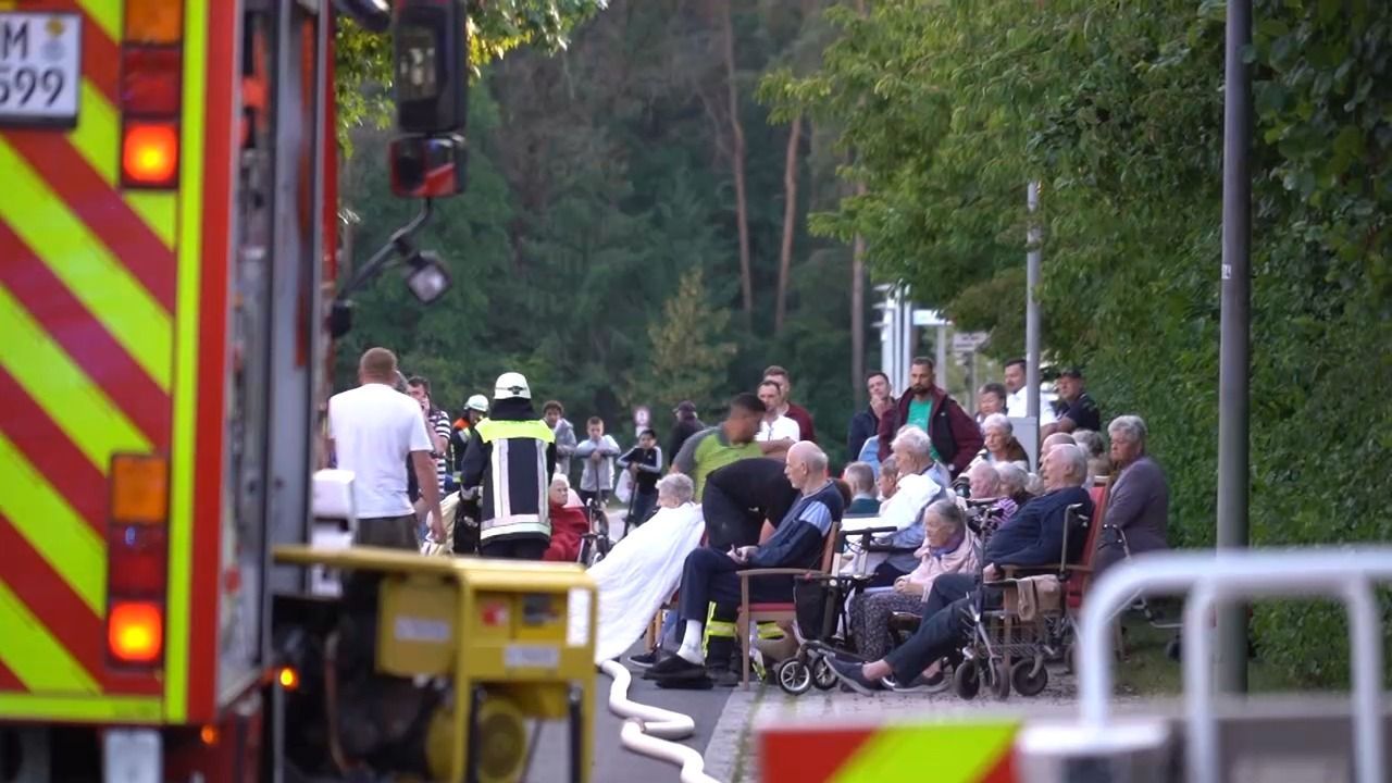 Video: Brand in Oberpfälzer Pflegeheim: Brennende Zigarette wohl Auslöser