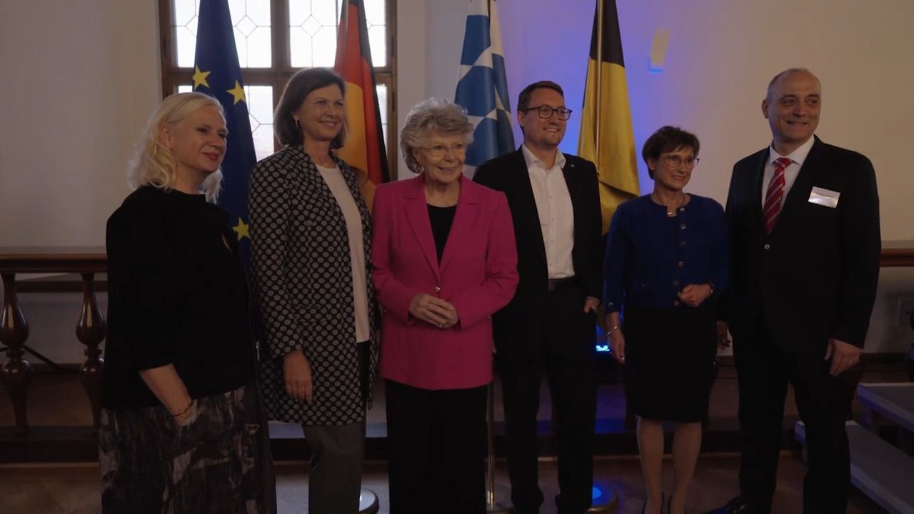 Video: Offen für eine Bundespräsidentin? Merz über Ilse Aigner