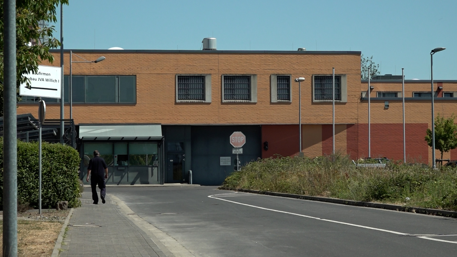 Video: Razzia in JVA Willich - Beamte sollen mit Drogen gedealt haben