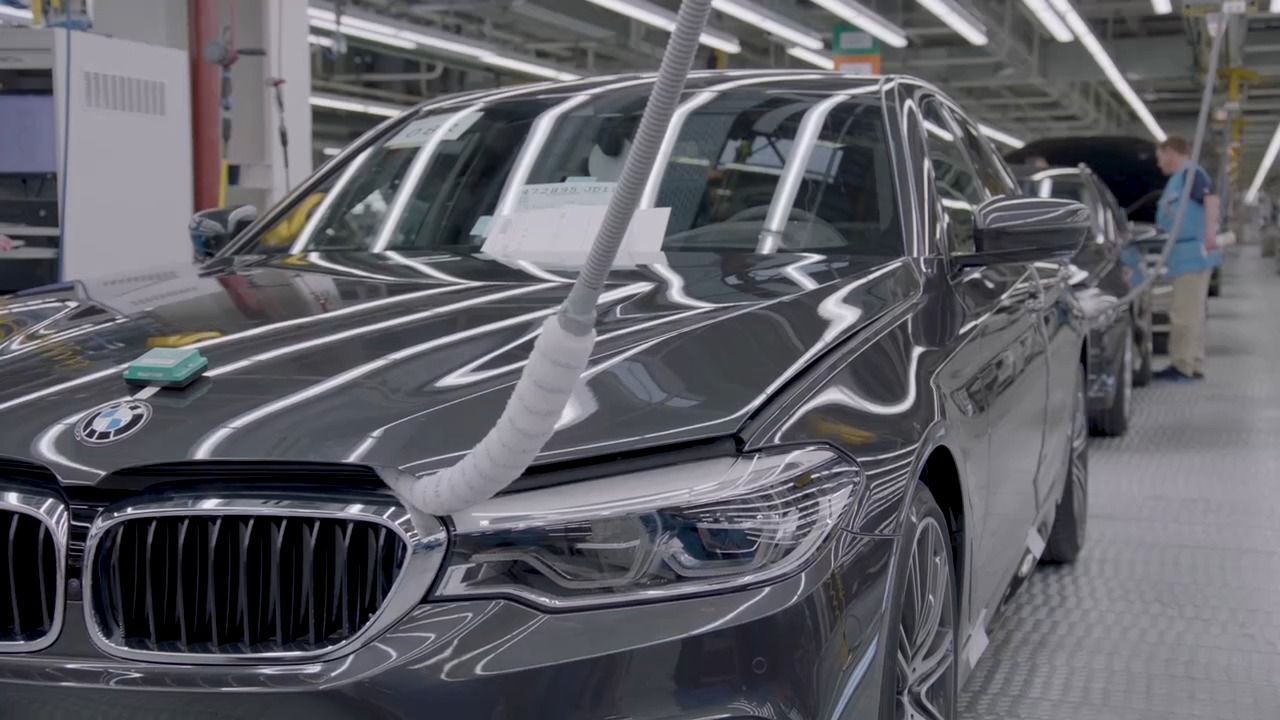 Video: Gewinneinbruch bei BMW: Autosparte verliert 60 Prozent