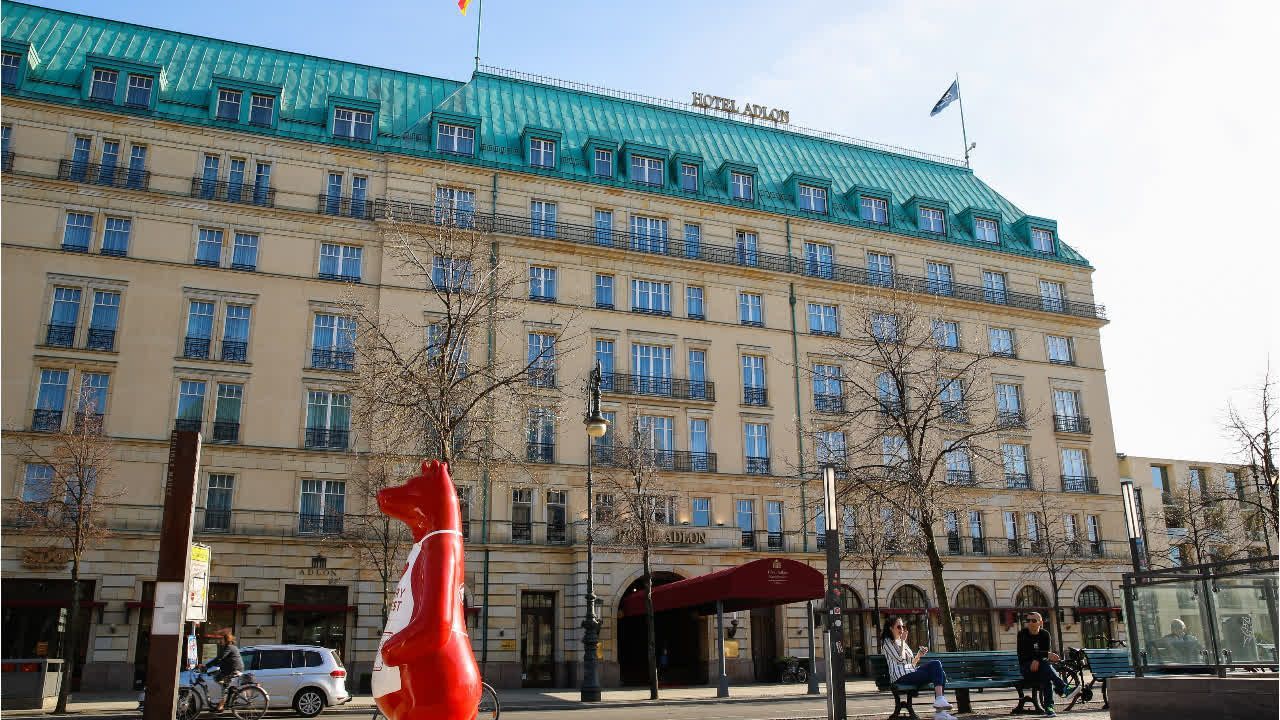 Video: Luxushotel Adlon steht vor Verkauf
