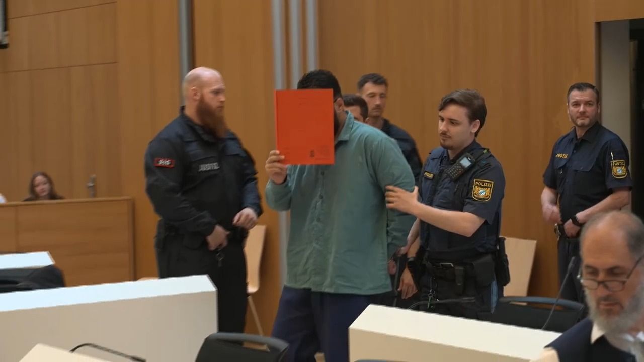 Video: Nach Anschlag auf Verdi-Demo in München: Täter bekommt lebenslang