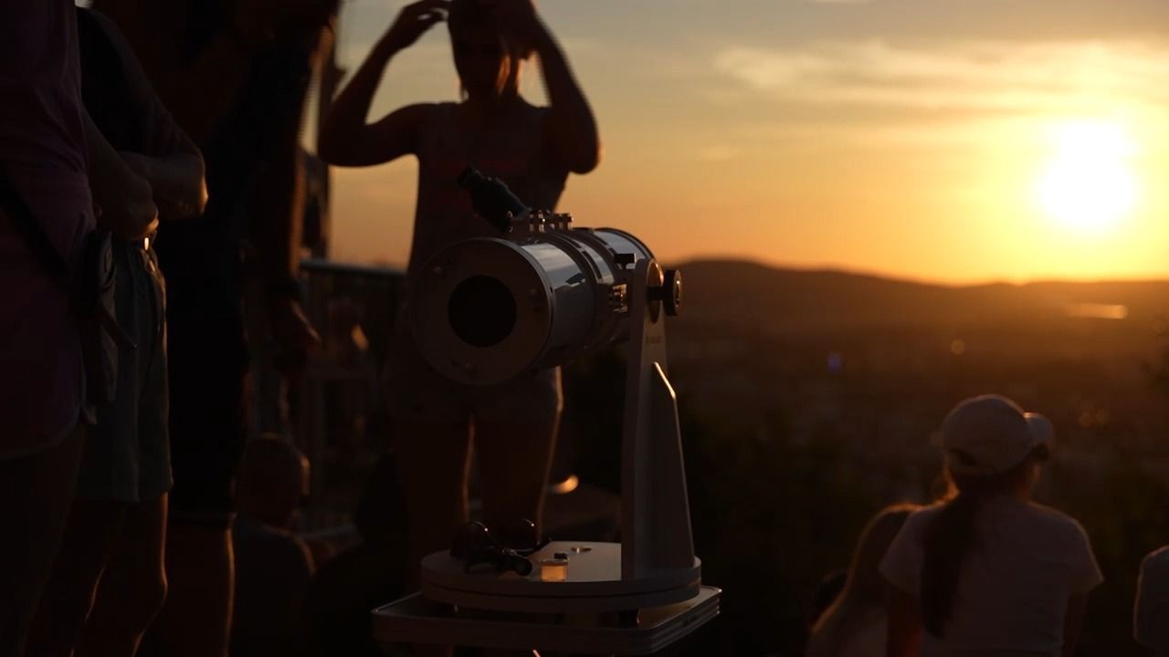 Video: Spektakel am Himmel: Sonnenfinsternis begeistert Bayern
