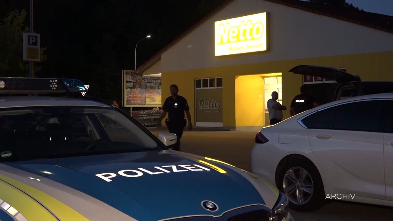 Video: Raubüberfall nach vier Jahren geklärt: Mitarbeiterin in Undorf unter Verdacht