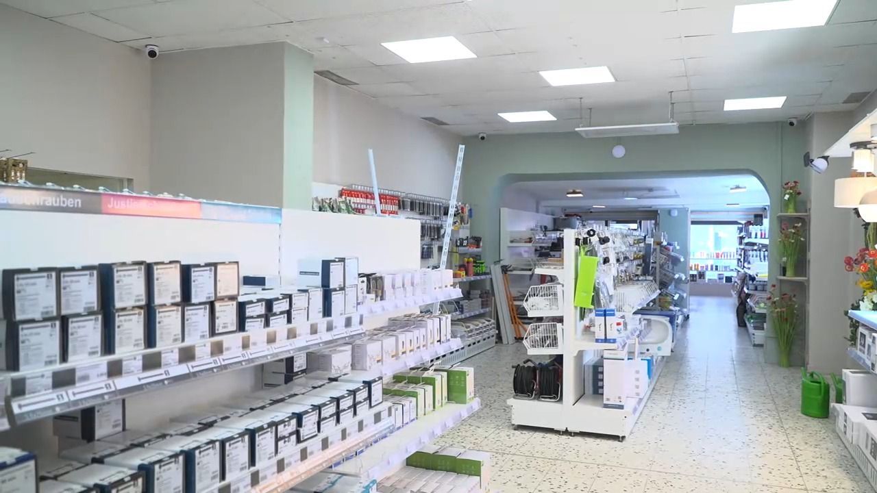 Video: Erster Baumarkt ohne Personal: Smart-Store in Oettingen
