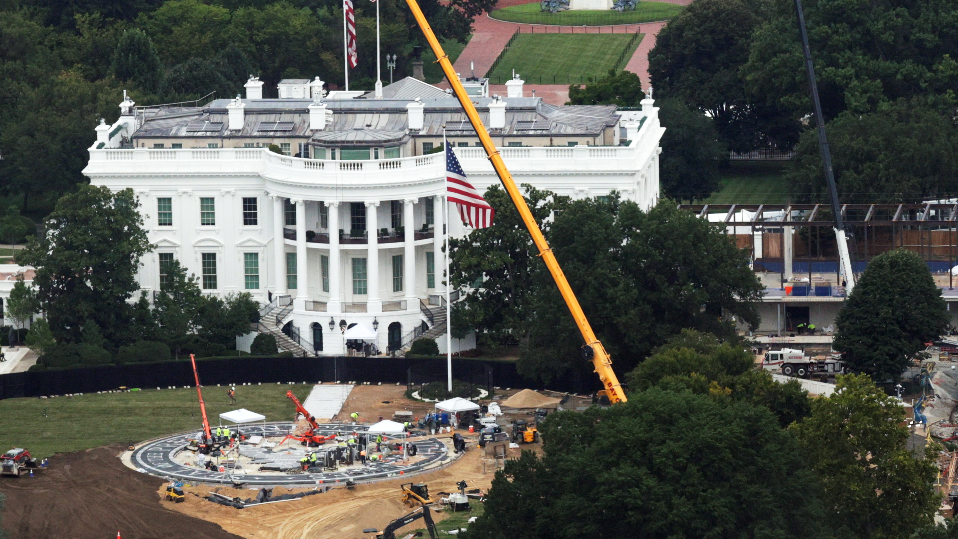 Video: So steht es um Trumps Protz-Projekte