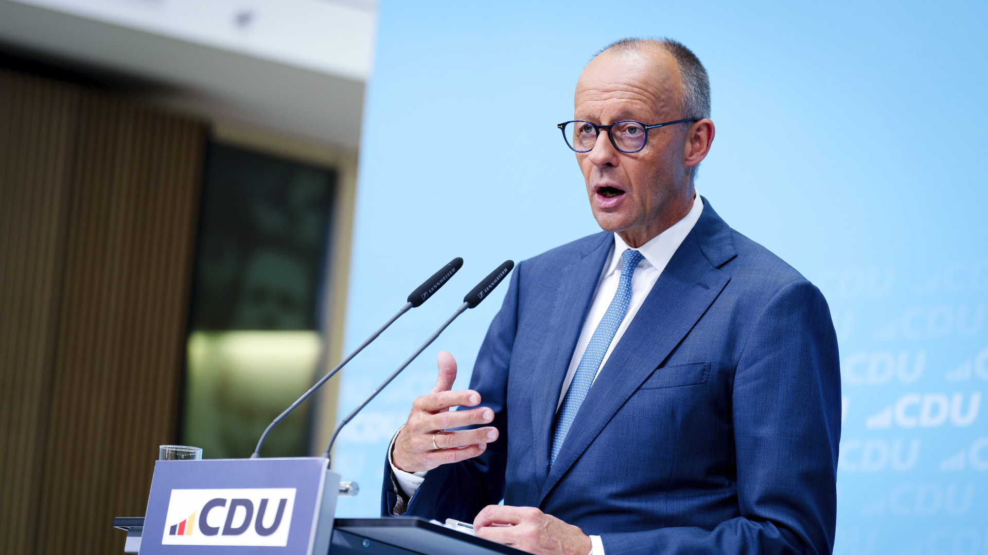 Video: Wahl-Beben: Schulze tritt zurück