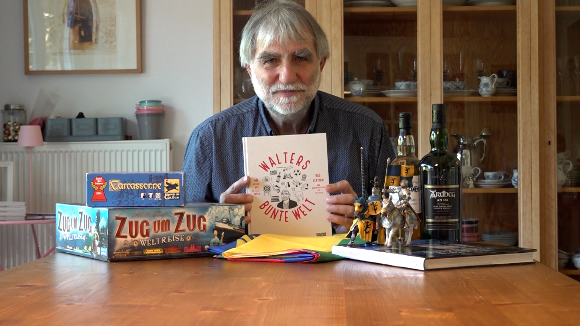 Video: Walter ist 68, Influencer und und veröffentlicht Hobby-Buch