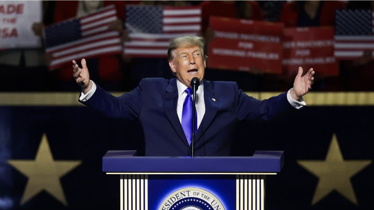 Video: Trump lockt Wähler mit 5.000 Dollar