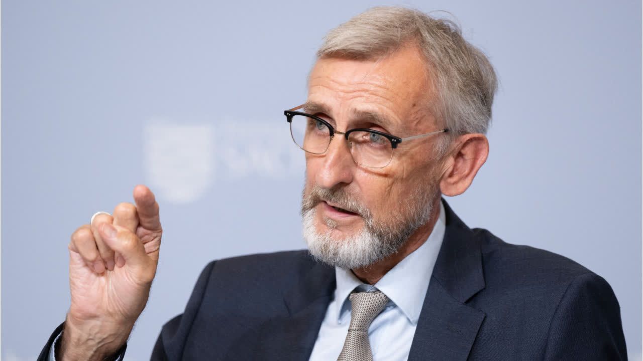 Video: CDU-Politiker will Grundrecht auf Asyl streichen