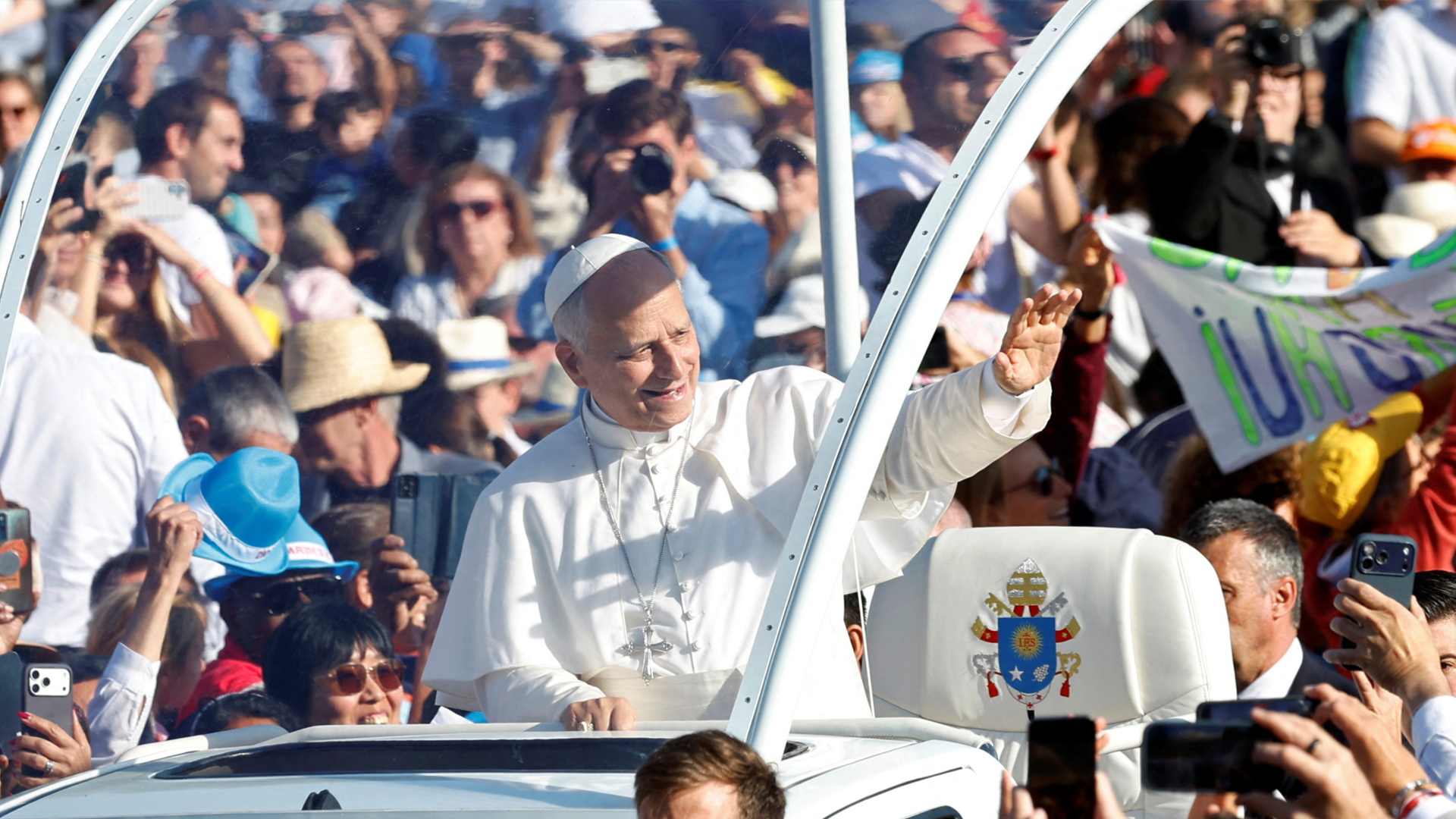 Video: Papst trifft Missbrauchsopfer