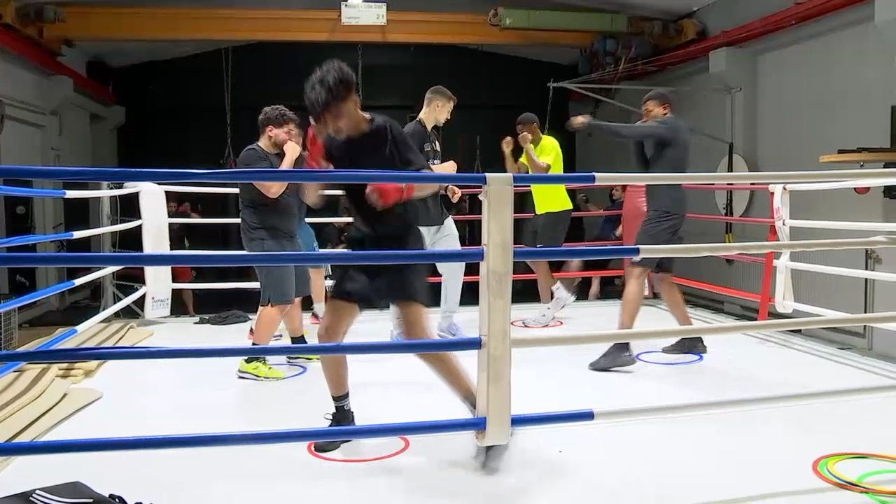 Video: Bayernsport: Boxen in der Impact Sport & Fight Academy in München
