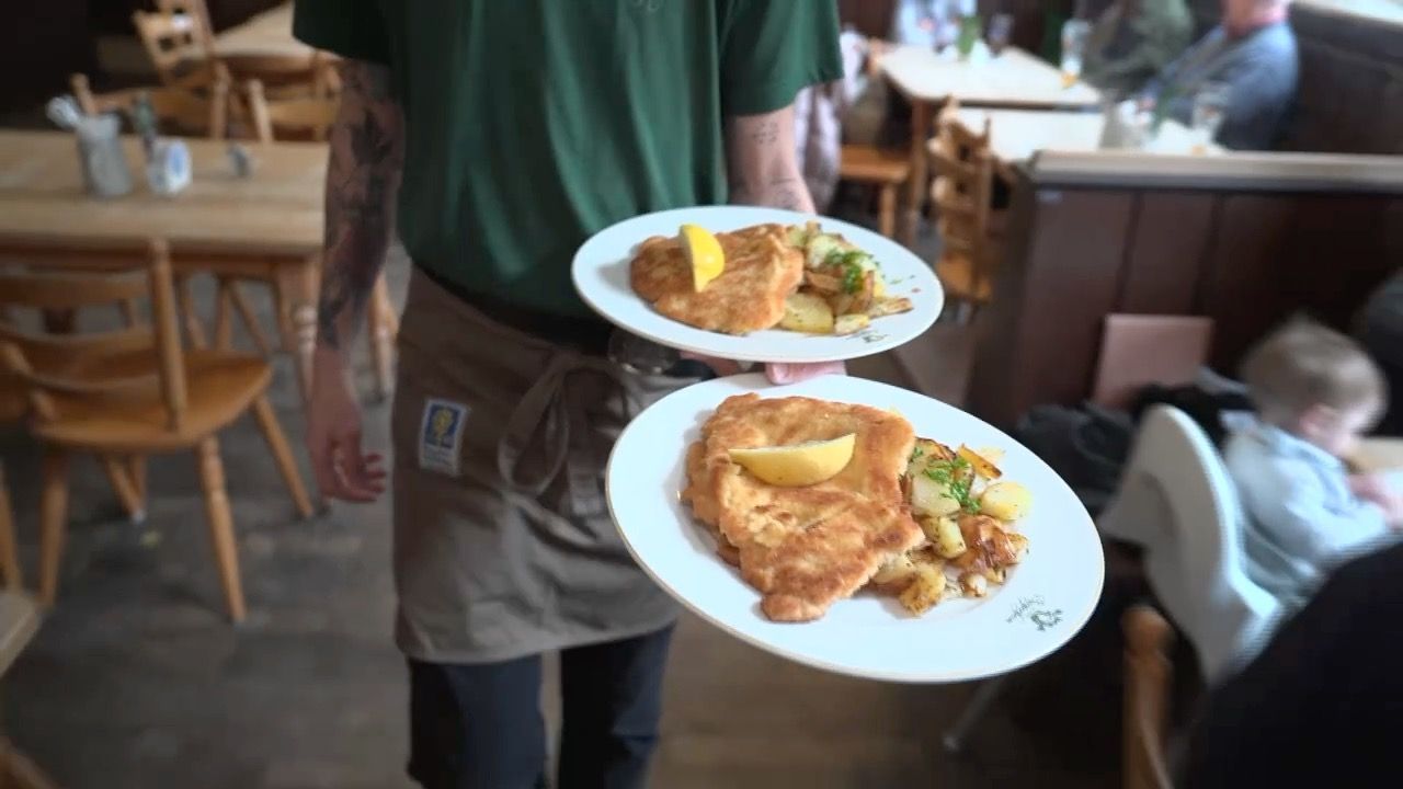 Video: Steuersenkung in der Gastronomie: Wird Essen günstiger?